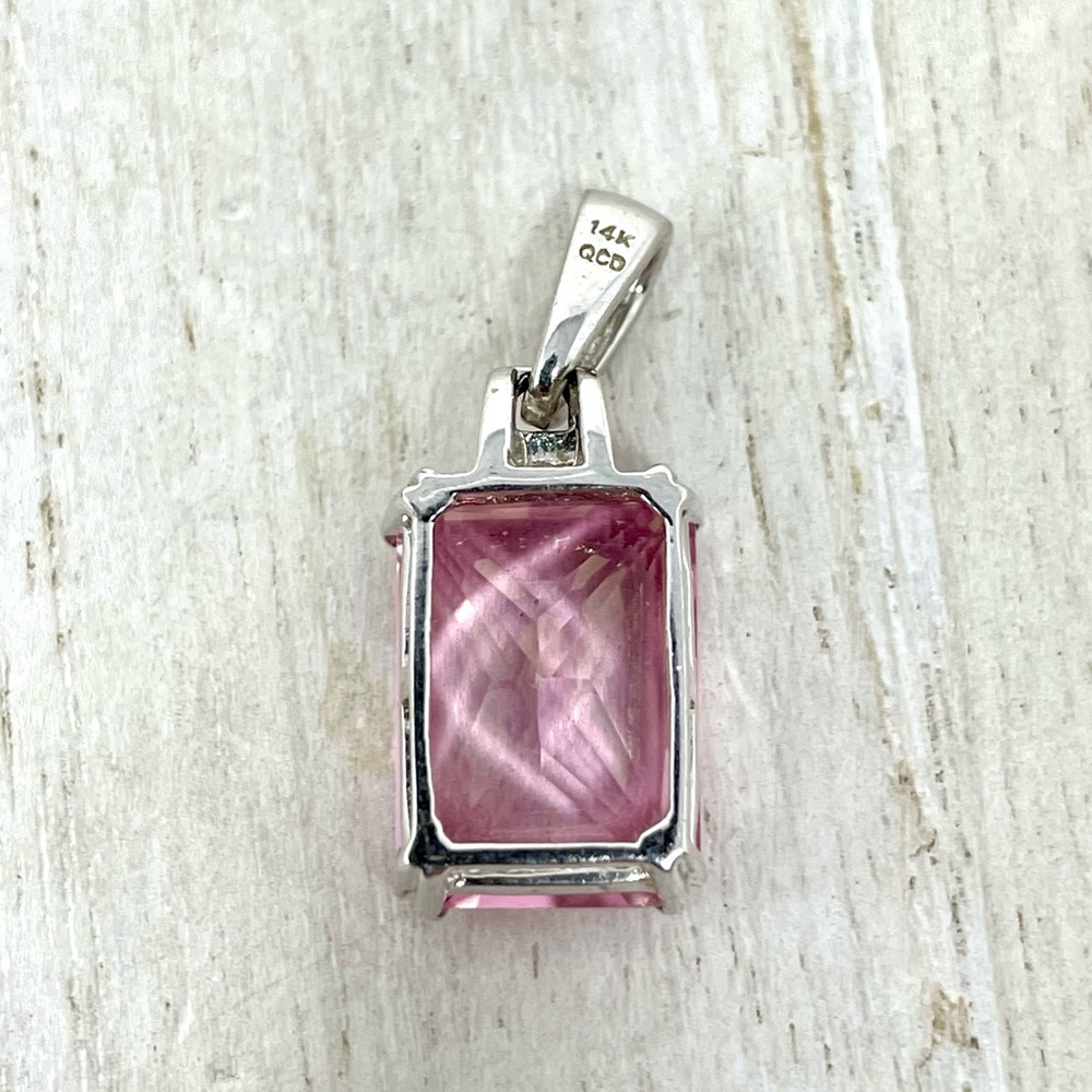 14K white gold, diamonds, pink emerald cut topaz pendant - Picture 9 of 11